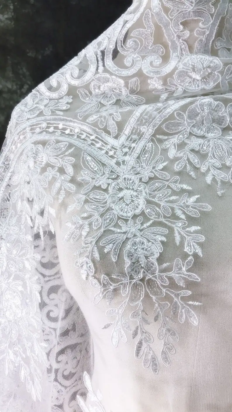 Biała, vintage'owa koronka haf – Embroidery Veil recenzja i cena