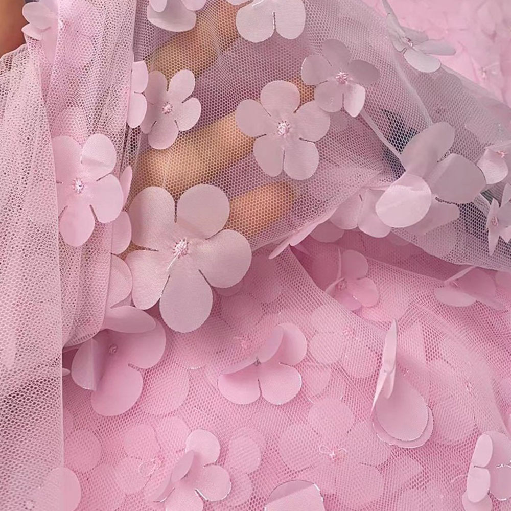 Kolorowa siatka z haftowanymi  – Embroidery Veil recenzja i cena