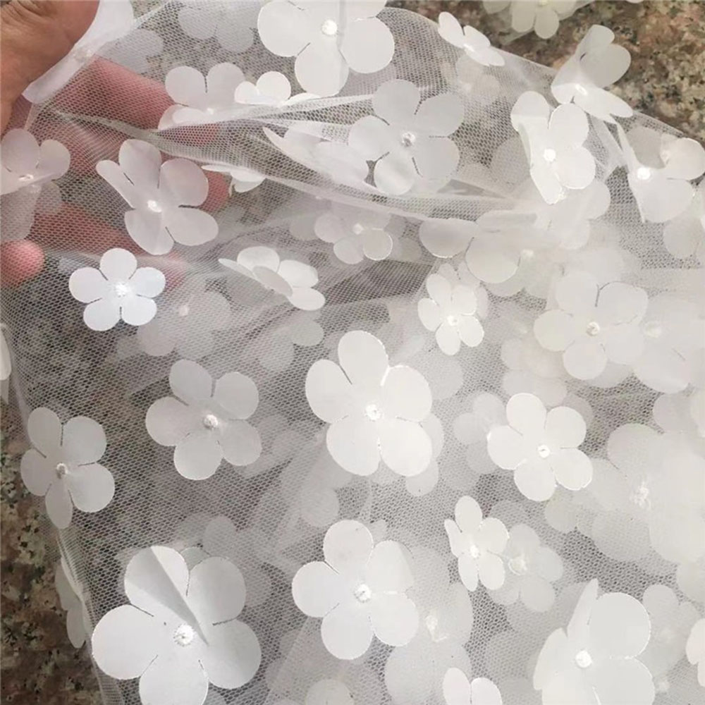 Kolorowa siatka z haftowanymi  – Embroidery Veil recenzja i cena