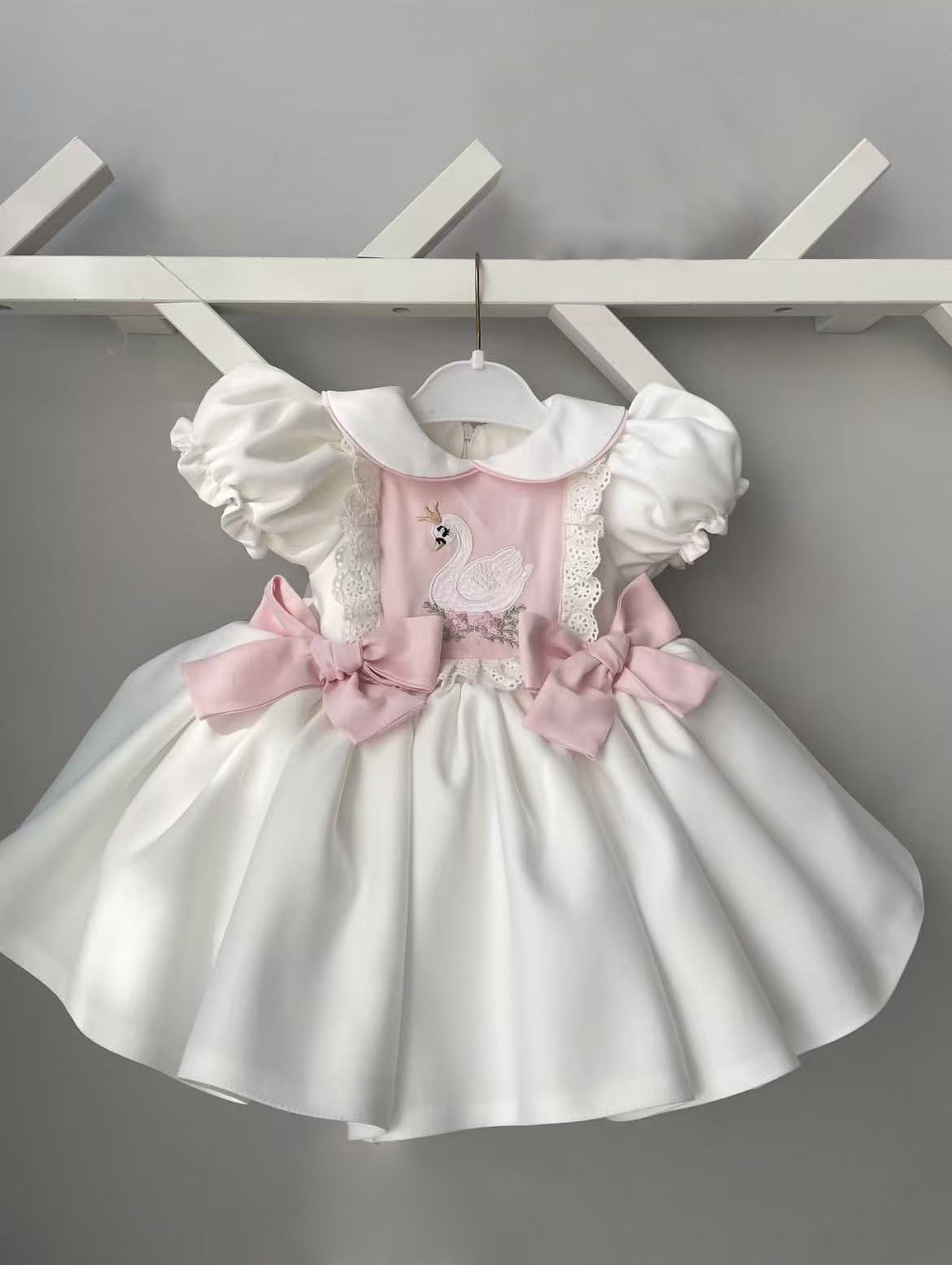Sukienka letnia dla dziewczynk – Embroidery White Dress recenzja i cena