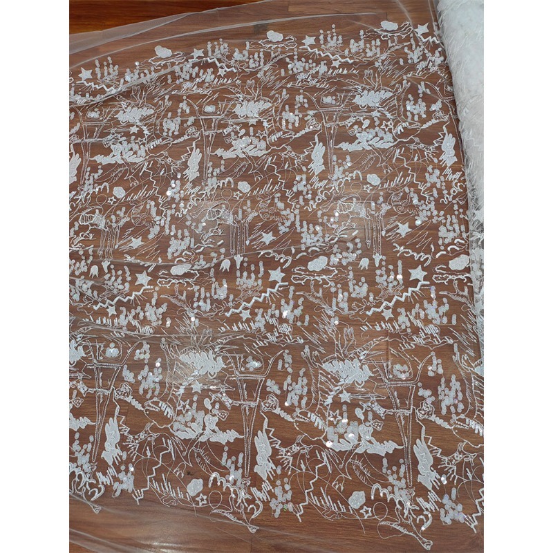 Nowa, wykwintna i delikatna ap – Embroidery Veil recenzja i cena