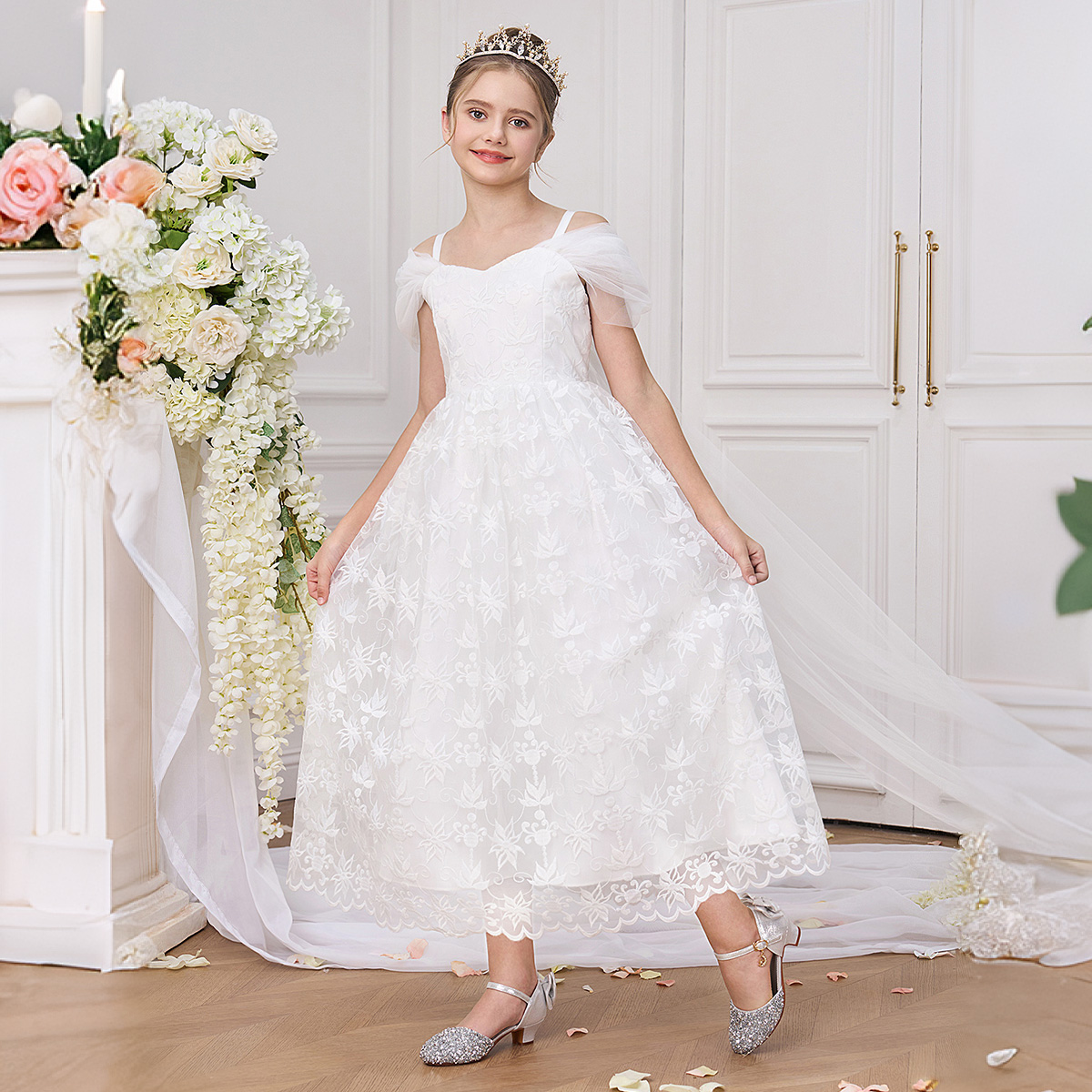 Elegancka biała sukienka dla d – Embroidery White Dress recenzja i cena